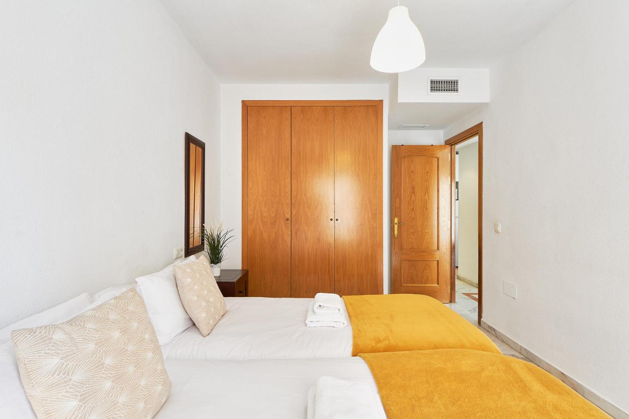 Mercy Beach Malaga Luaran gambar
